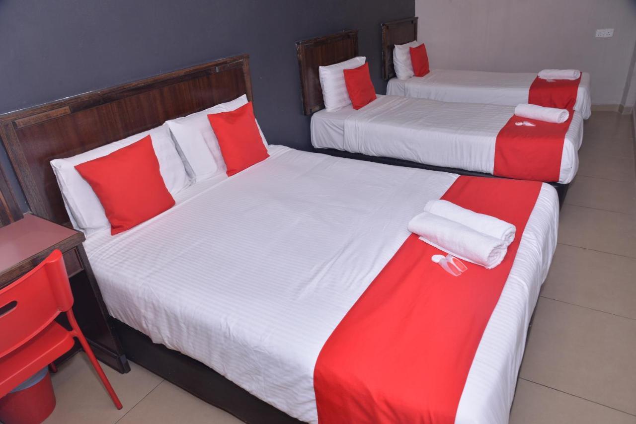 Nice Stay Hotel Raub Bagian luar foto