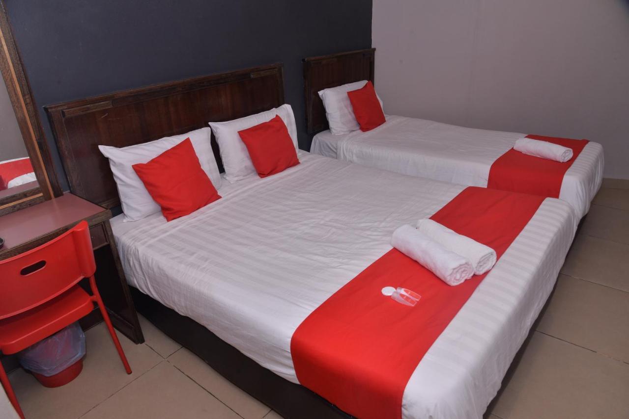 Nice Stay Hotel Raub Bagian luar foto